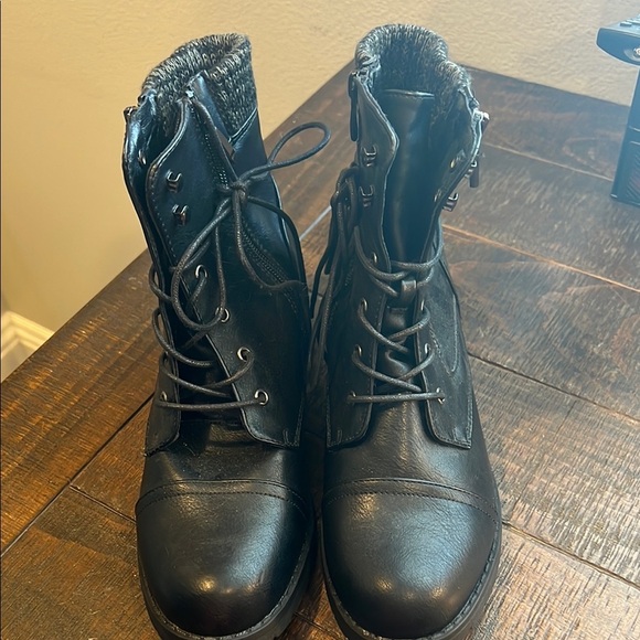 Dream Pairs Black Ankle Boots with Knit Cuff NWOT - Picture 3 of 4